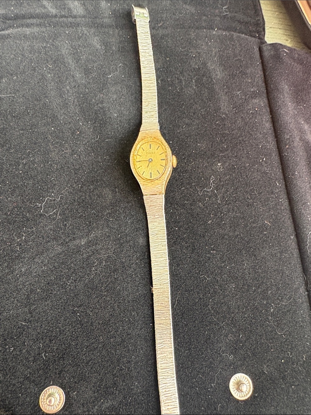 Vintage Women s Timex Watch Gold Bracelet Band